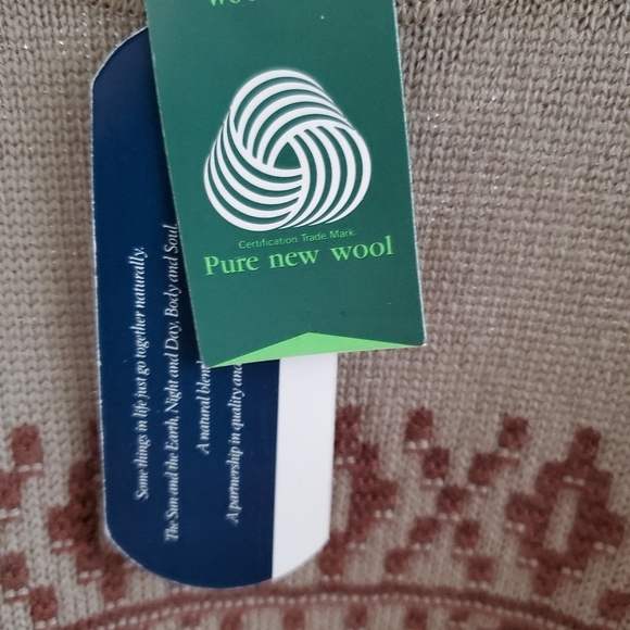 EXCO Crocodile 100% Wool Sweater for Men. - Picture 10 of 10